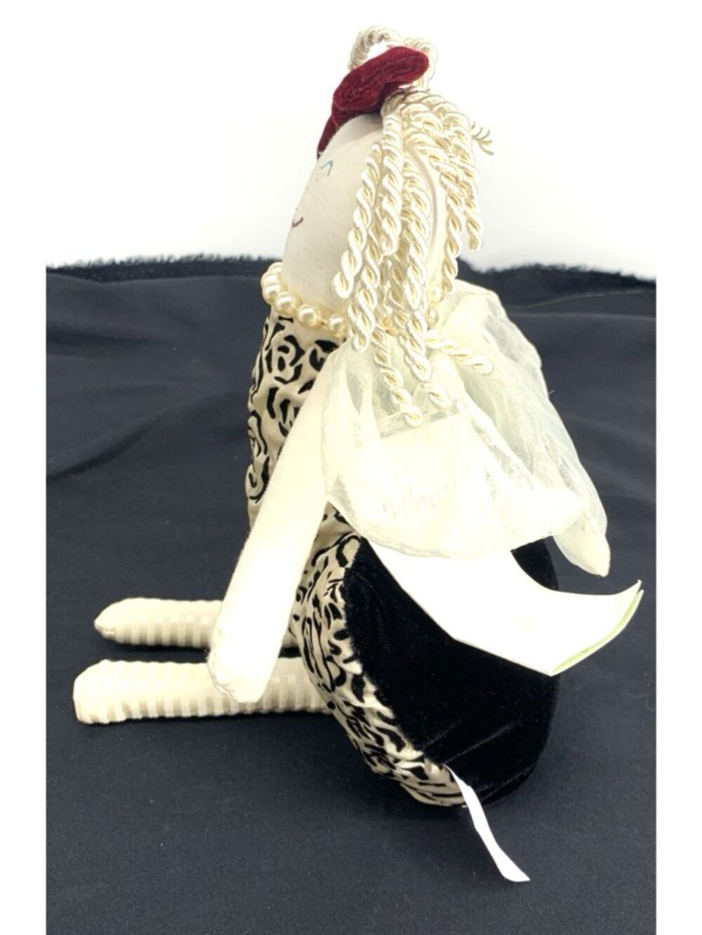 Woof N Poof Luminous Angel Fairy White Hair Faux Pearl Necklace Weighted NWT 15" - Picture 4 of 9